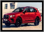 Bentley Bentayga V8 First